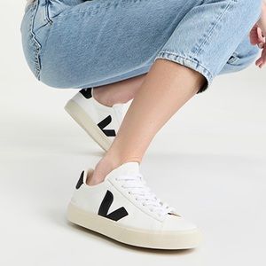 NIB AUTH VEJA Campo ChromeFree Extra White Black Sneakers Sz 39